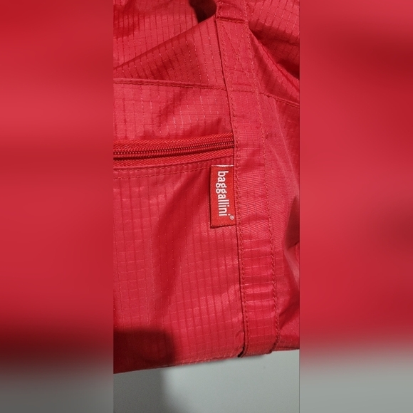Baggallini red nylon reversible bag - Picture 3 of 9